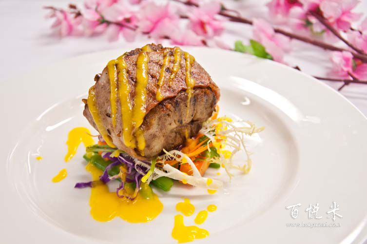 現(xiàn)在有人去學(xué)習(xí)西餐師,西餐師的發(fā)展前景好的嗎?